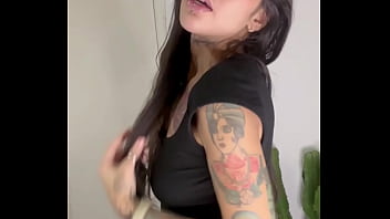 Free my sub worship my body feel my mouth and receive a gift pov