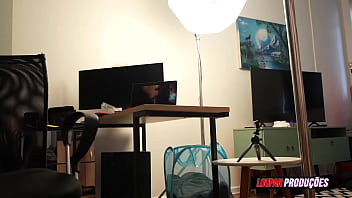 Ninfetinha se deliciando no pau e tomando leitada na boca alice drumond lp produções