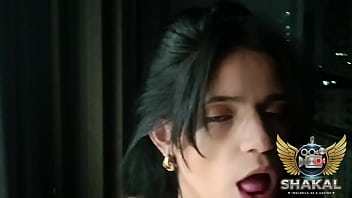 Fudendo as irmãs gêmeas e dando leitinho no boquinha das gatinhas sacadas completo no sheer e x red