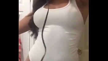 Amateur latina doing her hair