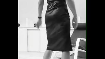 Pour le striptease intégral abonne toi