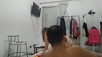 Em sua estreia revelou que gosta de foder com vários e ainda é iniciante no cuzinho mas não foi o que vimos Em sua estreia revelou que gosta de foder com vários e ainda é iniciante no cuzinho mas não foi o que vimos