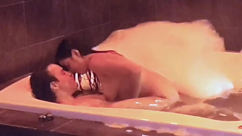 Sexxx en el jacuzzi