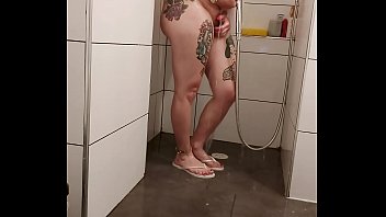 Alina getting full of soap in her ass