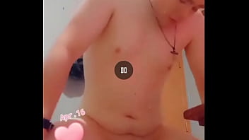 White boy twerking booty