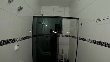 Carla santos aprontando por trás das câmeras