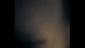 Mas de ella y su amigo