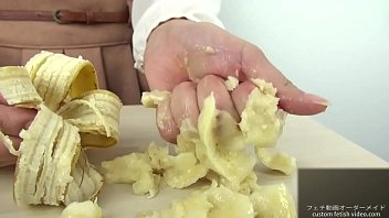 Hand crush fetish girl crush a banana by hand