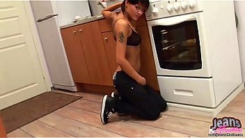 Petite 18yo missy masturbating in skinny jeans