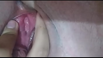 Gordinha na siririca