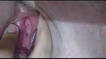 Gordinha na siririca