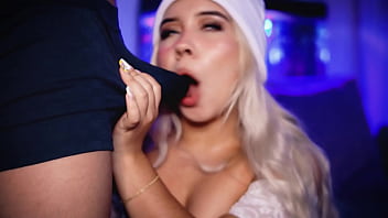 University student makes a living by exhibiting her sex life on the internet