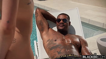 Dylan's skating videos have caught the attention of her favourite music artist and now that he's in her dms she's shooting her shot this blonde has more tricks up her sleeve to show jason all she needs is a shower