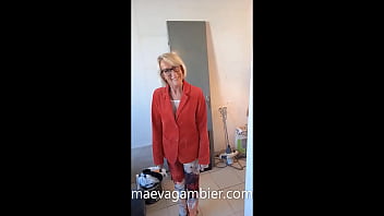 Extrait maeva gambier visite un appartement à louer en rénovation et suce le mec avant de se faire exploser la chatte