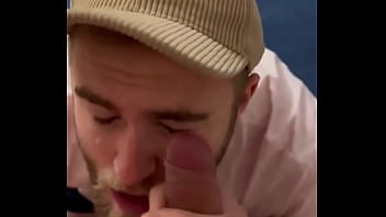 Love it when a guy aims for my eyes #cumwhore