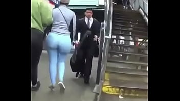 African women wearing brazilian jeans