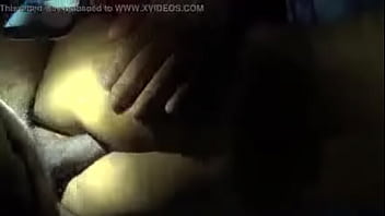 Casadinha dando na cama do corno