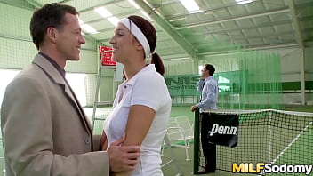Hot milf lea magic gets double penetrated at the tennis court