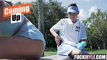 Nonton Serve Me Everywhere Stepso thumbnail