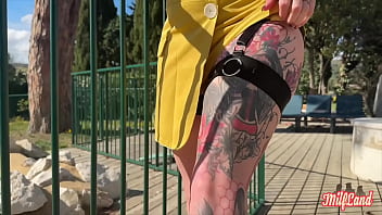 Sally et jade deux belles femmes aiment le sexe à trois