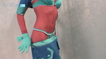 Great body blonde cunt doing striptease