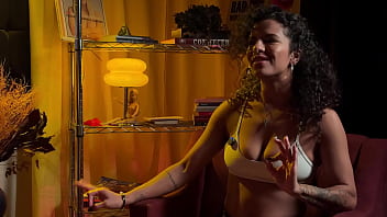 Podcast quente & úmido com as gostosas mibby e stellar anuncinando as estréias do mês de setembro