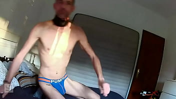 Atado y esperando quien viene a disfrutarlo