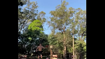 The guys play the rt game i want to play the bskt game every ball i put inos caras fazem rt game quero fazer o bskt ga