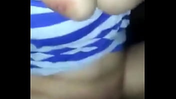 Minha esposa gozando igual um homem na rola do negão safado não aguento o tesão e gozou dentro da minha esposa