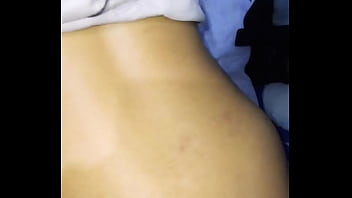 Me revientan la vagina y le doy las gracias mojando todo