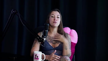 Tem um namorado que topa tudo pra gravar pornô gosta do swing e foi convidada a entrar na criação flor de damiana sheer red