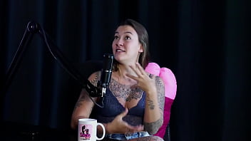 Tem um namorado que topa tudo pra gravar pornô gosta do swing e foi convidada a entrar na criação flor de damiana sheer red