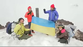 Комарова за зигу так оттарашматили но вы этого не увидете