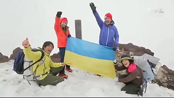 Комарова за зигу так оттарашматили но вы этого не увидете