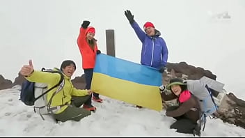 Комарова за зигу так оттарашматили но вы этого не увидете