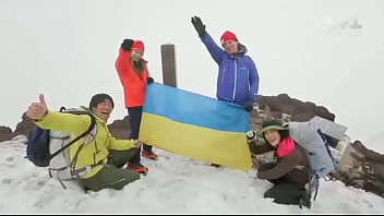 Комарова за зигу так оттарашматили но вы этого не увидете