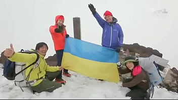 Комарова за зигу так оттарашматили но вы этого не увидете