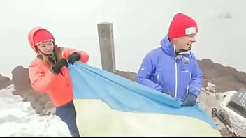 Комарова за зигу так оттарашматили но вы этого не увидете