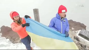 Комарова за зигу так оттарашматили но вы этого не увидете