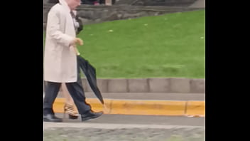 Lic con piernotas y tacones