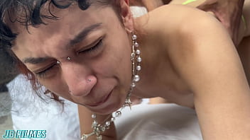 Morador de rua goza no cú da gostosa