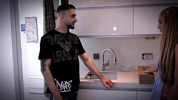 Stacey saran pakistani delivery driver