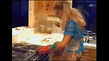 Nonton The Homemaker thumbnail