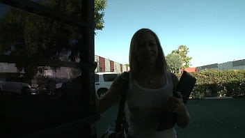 Scarlet uses her big boobs to get men 4k