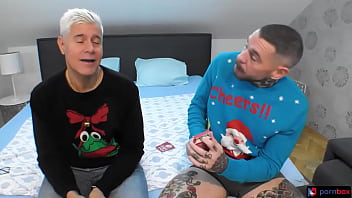 Double cumshot on squirting pussy of anal freak maddy black