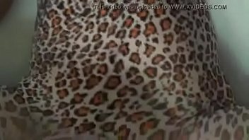 Japa vestida de oncinha no anal Japa vestida de oncinha no anal