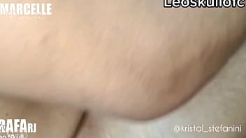 Casais resolvem fazer uma putaria na hora do filme e o swing em casa foi gostoso