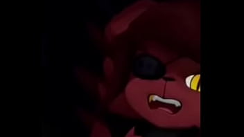 Una chica le dan pracer