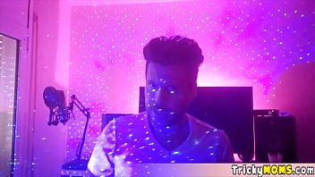 Pops wants to ease the tension in his legs