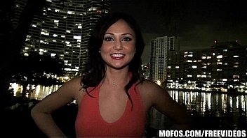 Curious amateur ariana marie finds out she loves public dogging
